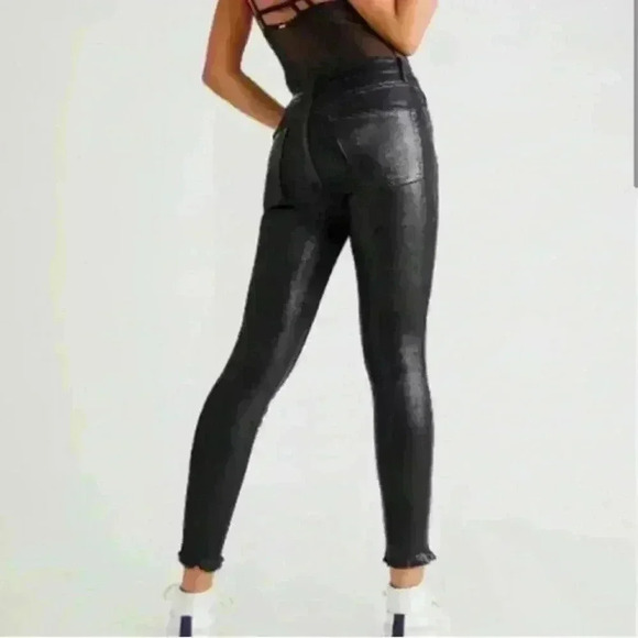 Free People We The‎ Free High Rise Coated Skinny Jeans Size 25 - Picture 2 of 9